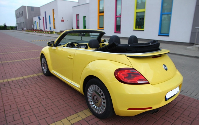 Volkswagen Beetle cena 66999 przebieg: 125050, rok produkcji 2015 z Wrocław małe 232